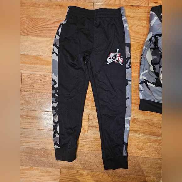 Jordan 2pc outfit - Picture 8 of 9